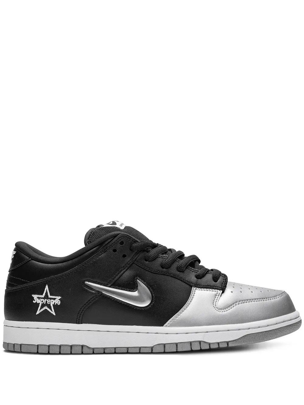 2019
Supreme x Nike Dunk SB Low QS 'Metallic Silver'